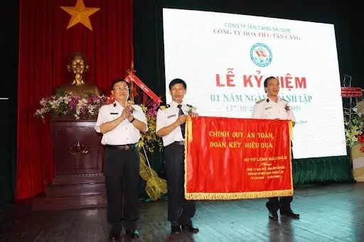 Công ty Hoa tiêu Tân Cảng tổ chức lễ kỷ niệm 01 năm thành lập