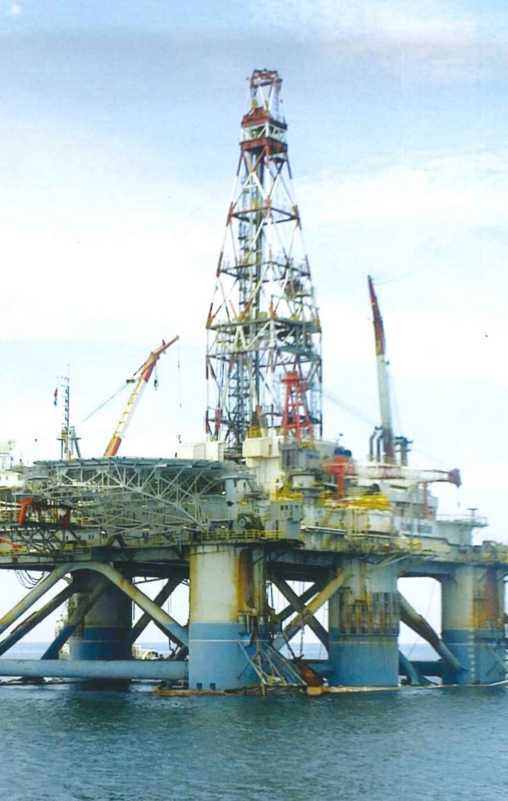 Performed 4 contracts