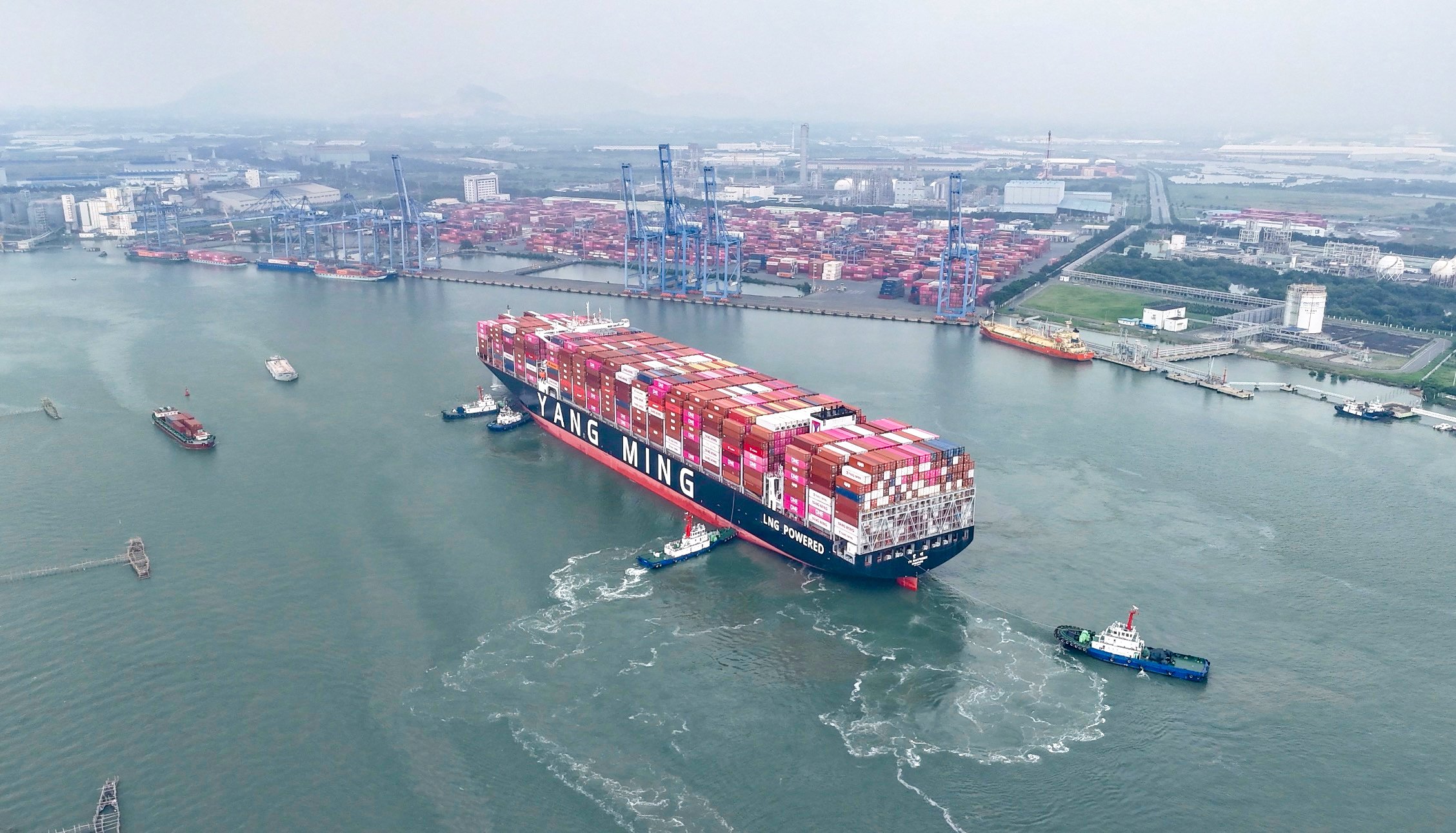 ĐÓN SIÊU TÀU CONTAINER THẾ HỆ MỚI - YM WAYFINDER, LẦN ĐẦU TIÊN CẬP CẢNG QUỐC TẾ TÂN CẢNG - CÁI MÉP (TCIT)